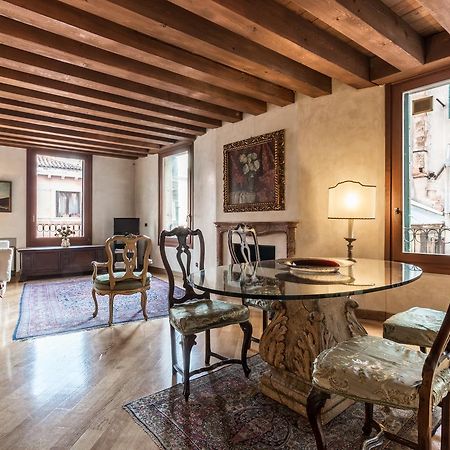 La Fenice Double Canal View Venice Luaran gambar