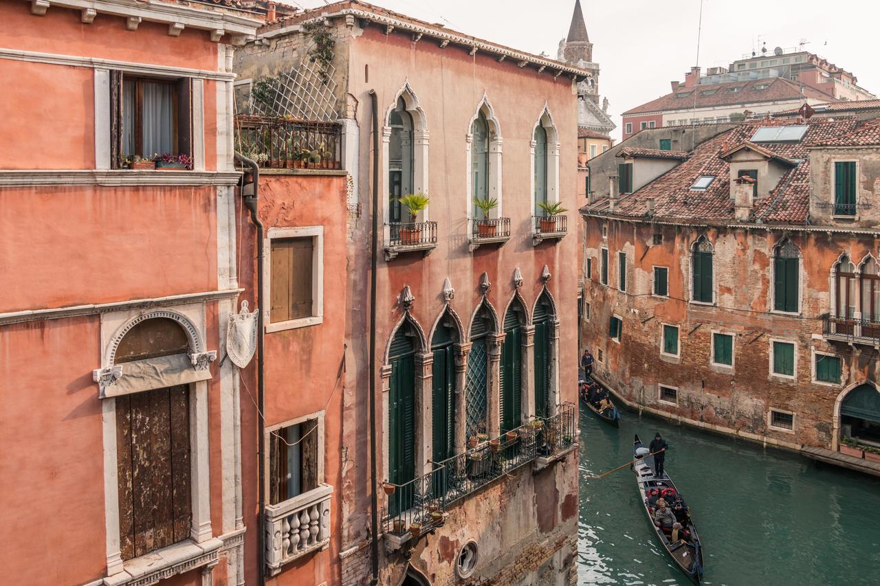 La Fenice Double Canal View Venice Luaran gambar